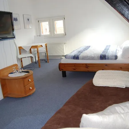 Kronenhof - Wein Und Ferien Apartamento *