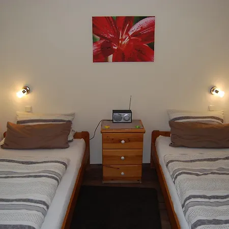 Kronenhof - Wein Und Ferien *