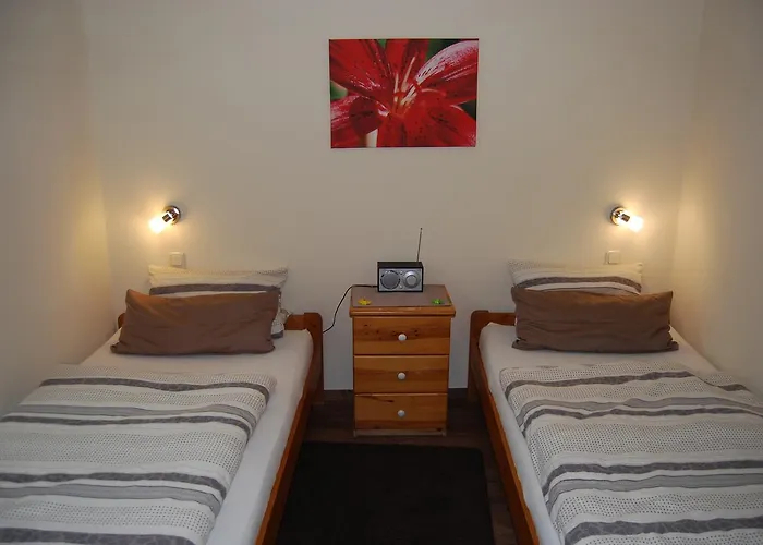 Kronenhof - Wein Und Ferien *